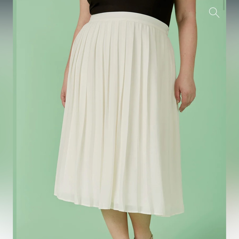 NWT Modcloth White Pleated Skirt